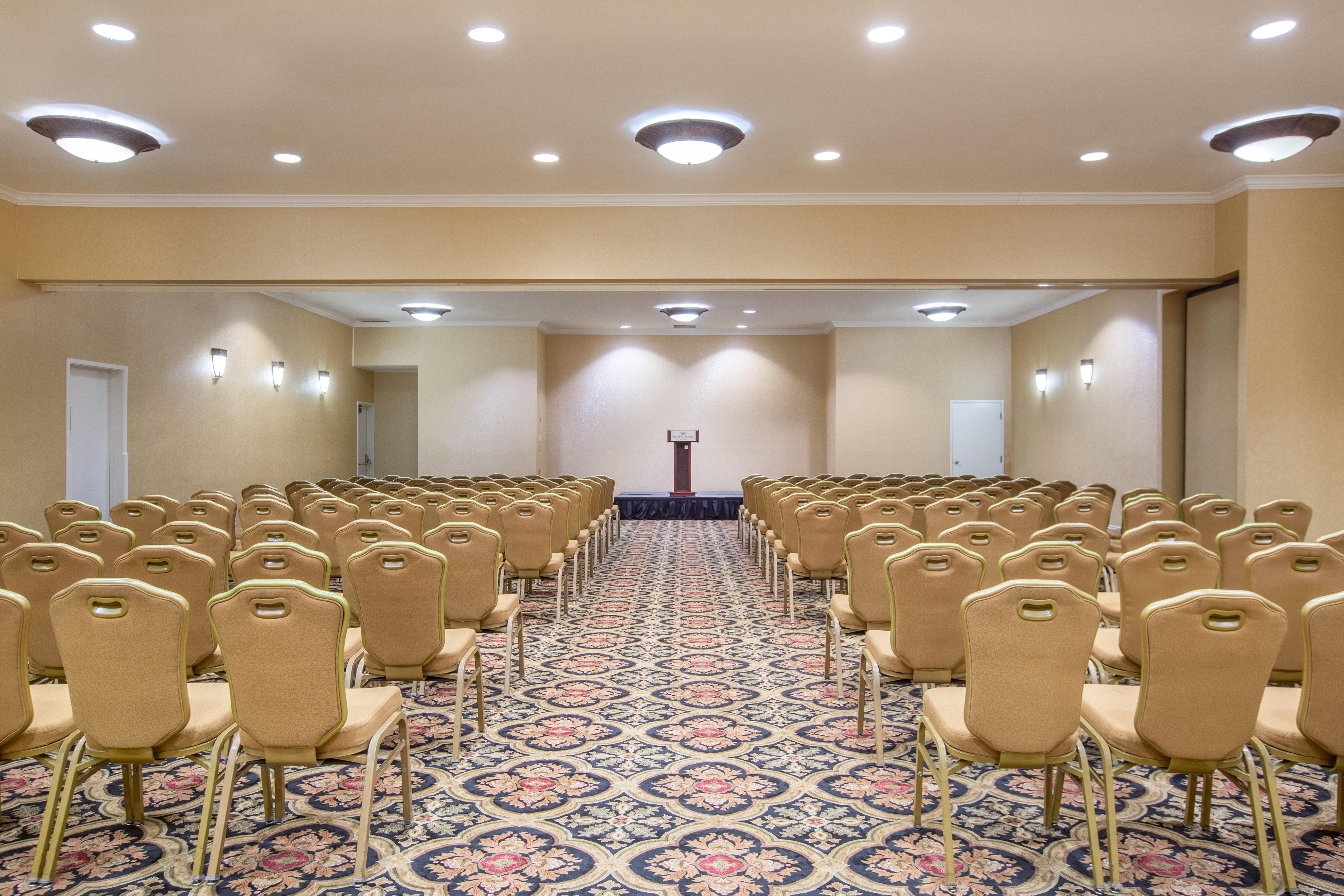 Resort Crowne Plaza Mission Valley By Ihg