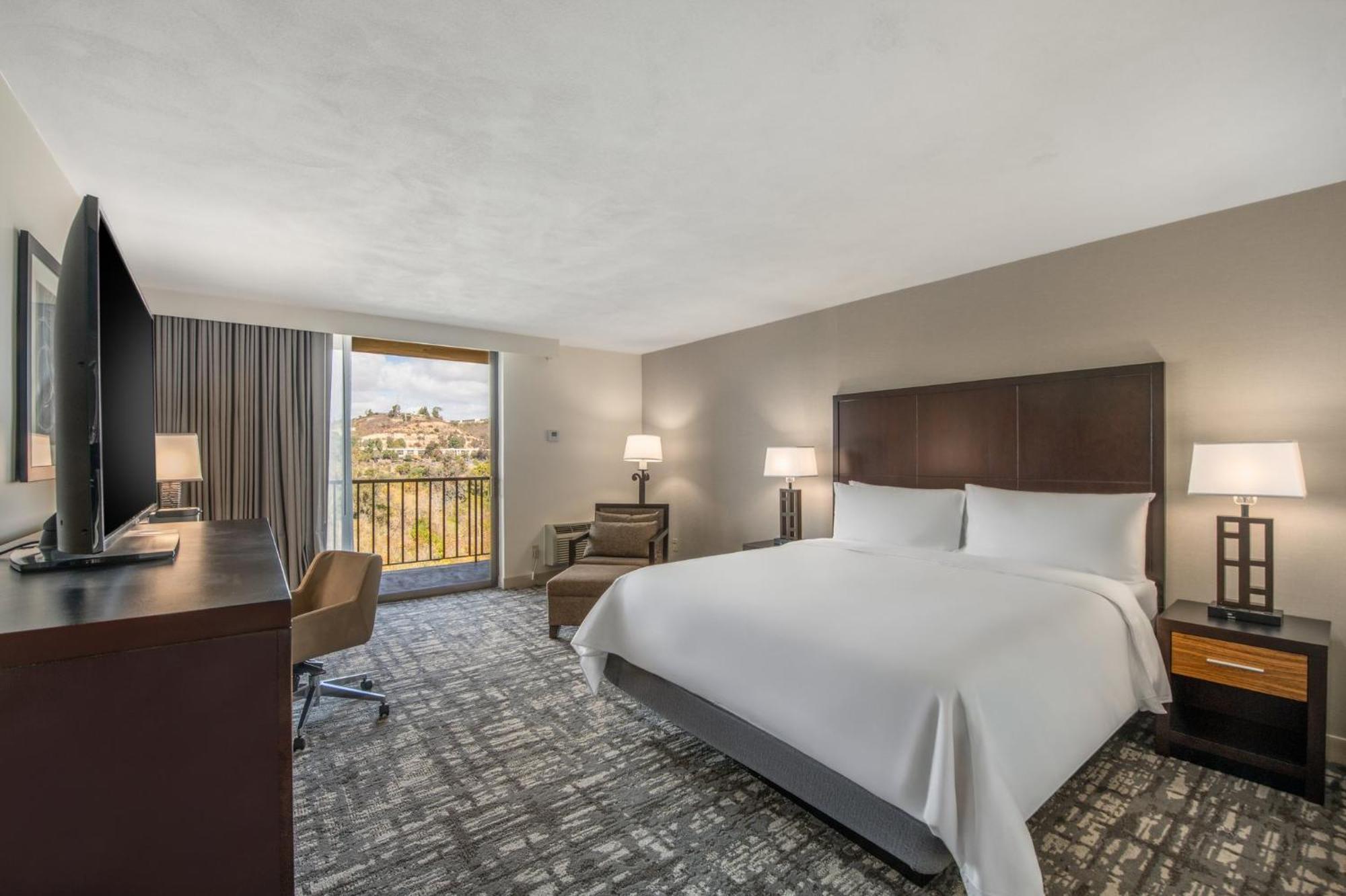 Crowne Plaza Mission Valley By Ihg Resort 4*