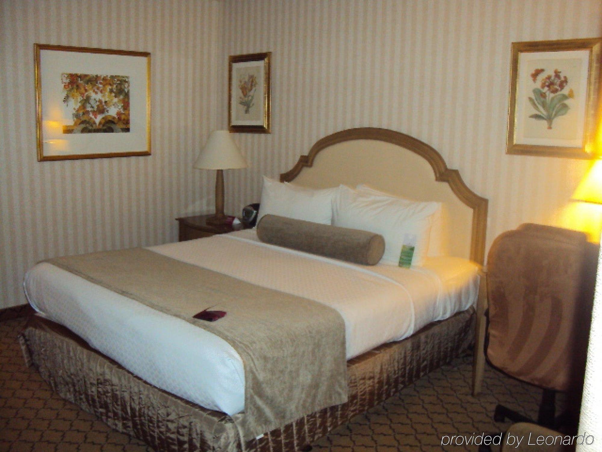 Crowne Plaza Mission Valley By Ihg 4* San Diego