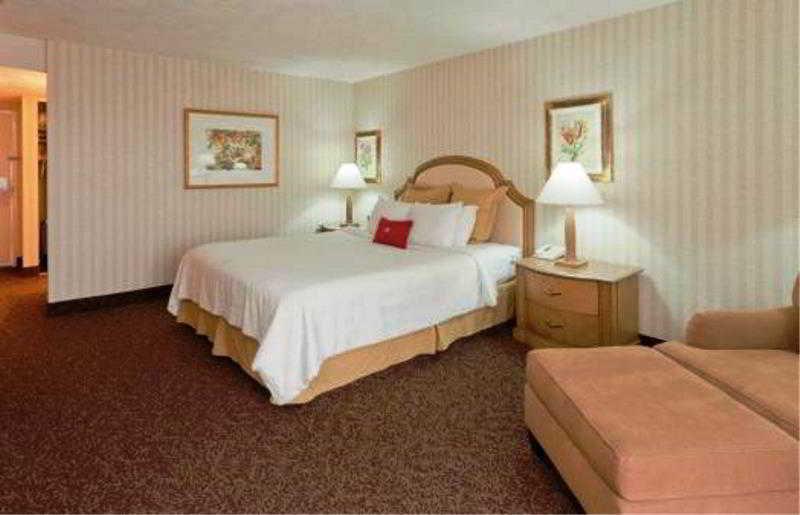 Resort Crowne Plaza Mission Valley By Ihg San Diego