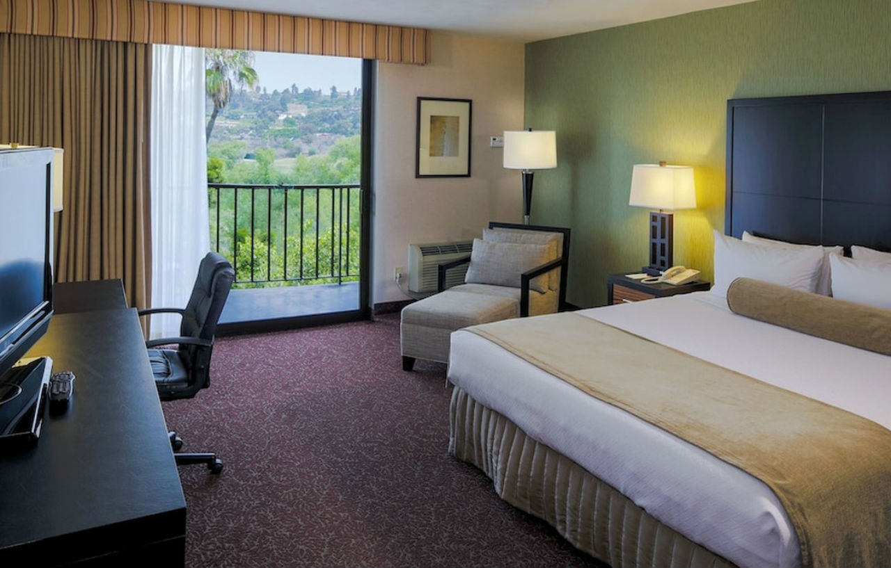 Crowne Plaza Mission Valley By Ihg Resort San Diego