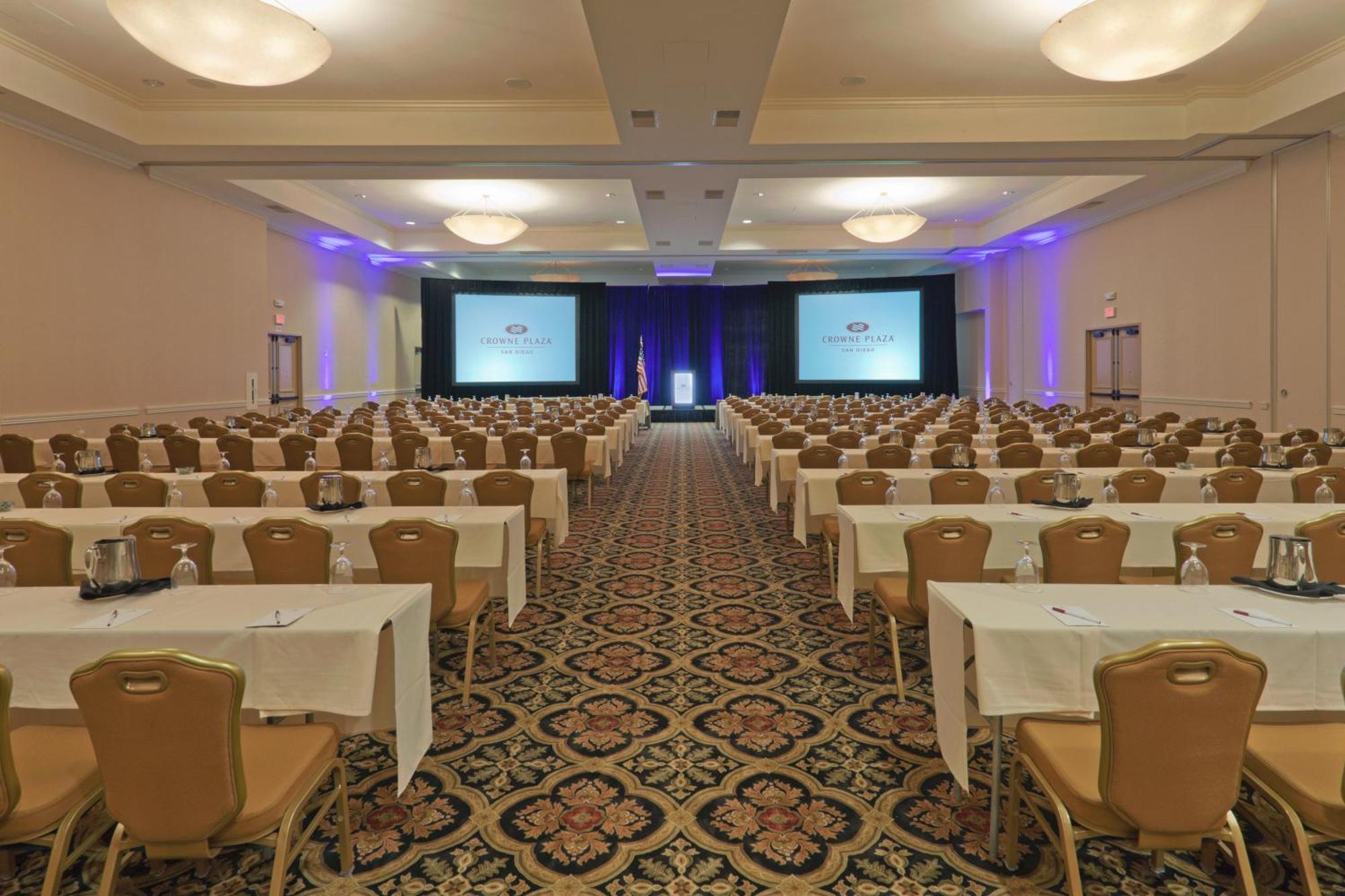 Crowne Plaza Mission Valley By Ihg 4*
