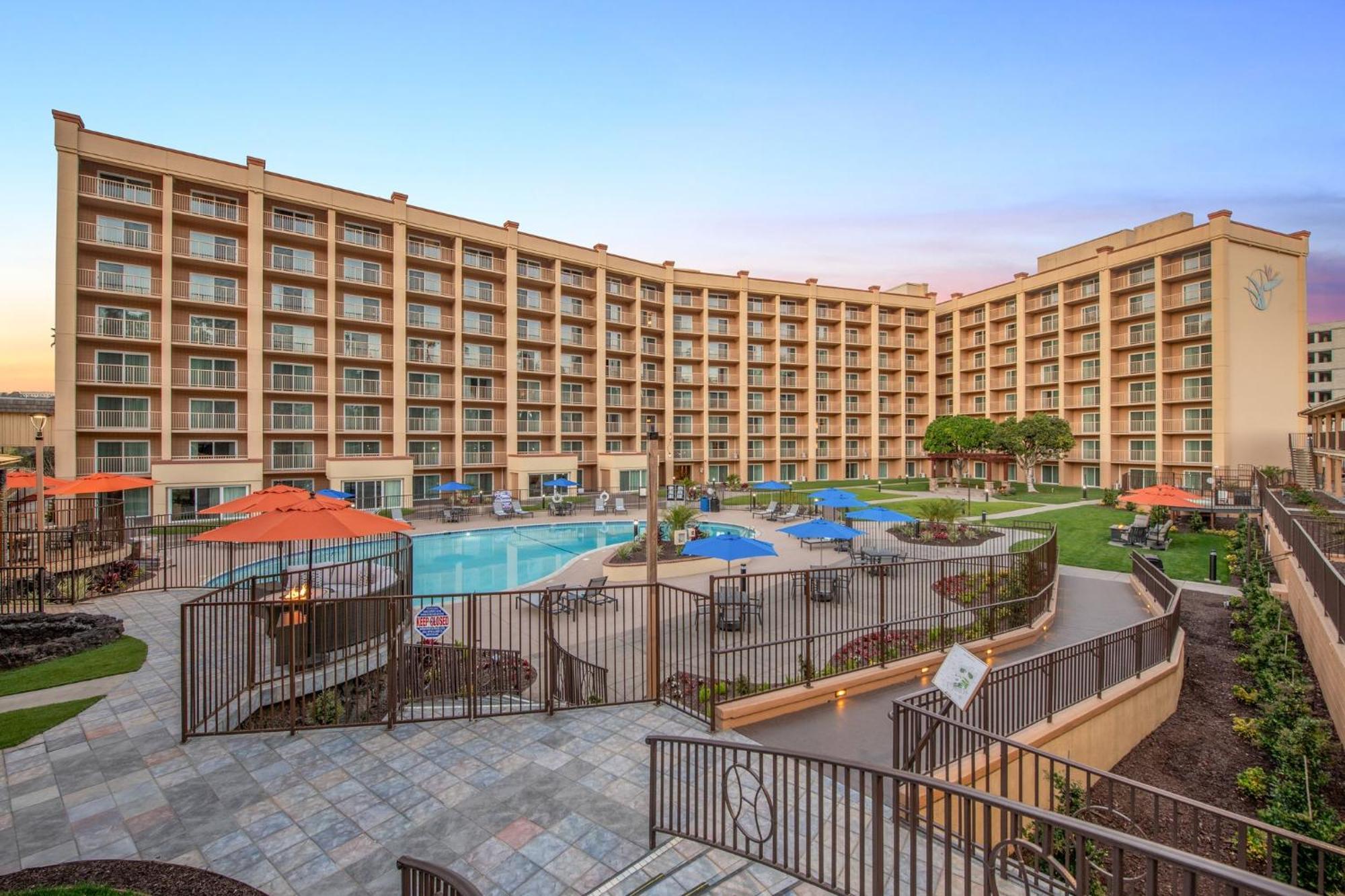 Crowne Plaza Mission Valley By Ihg Resort 4*