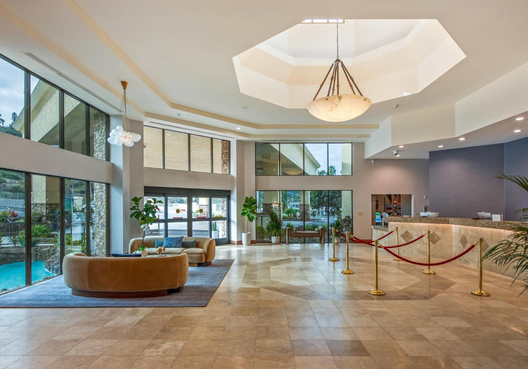 Crowne Plaza Mission Valley By Ihg 4*