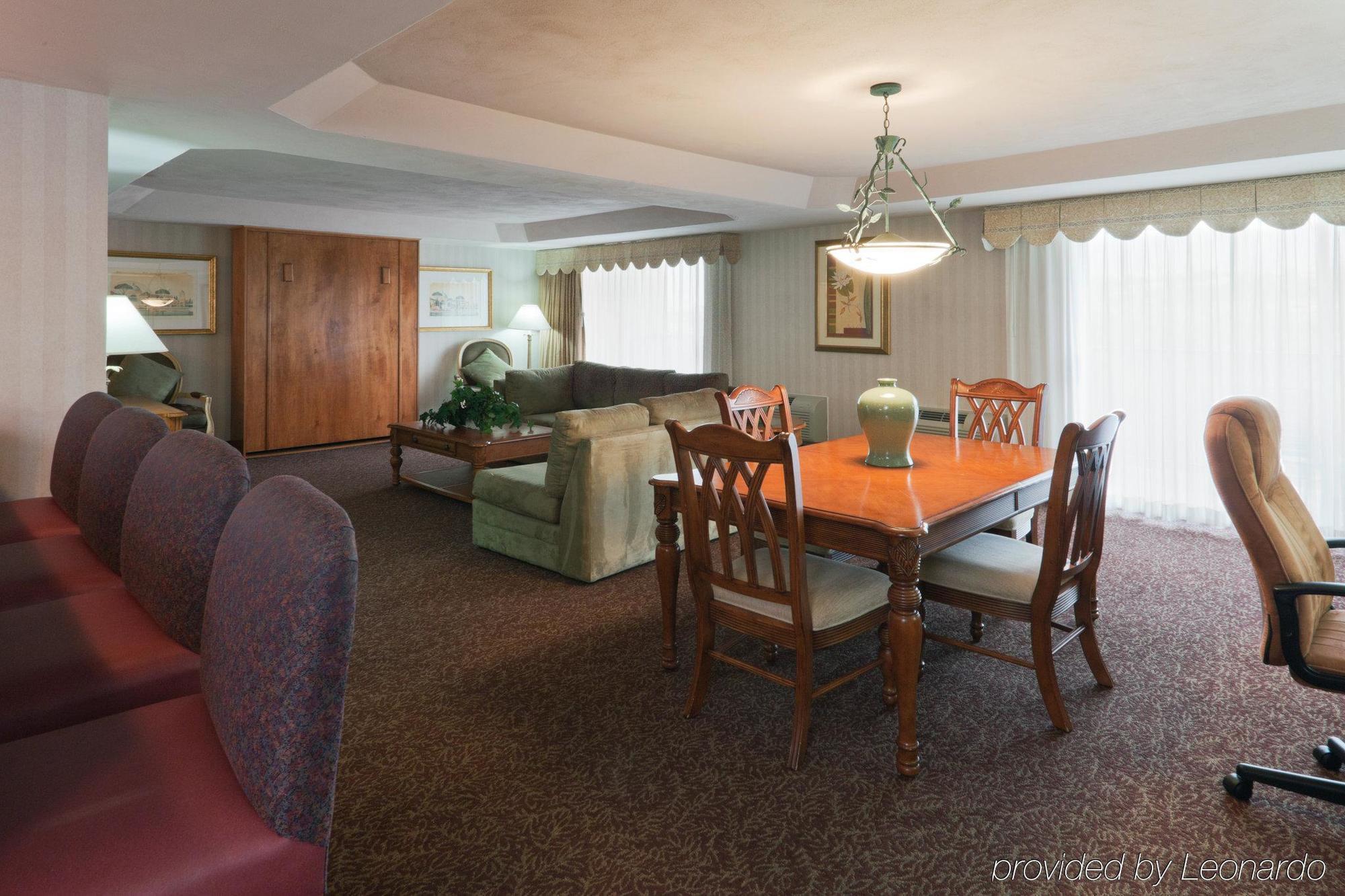 Resort Crowne Plaza Mission Valley By Ihg